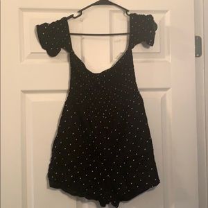 Off the should romper